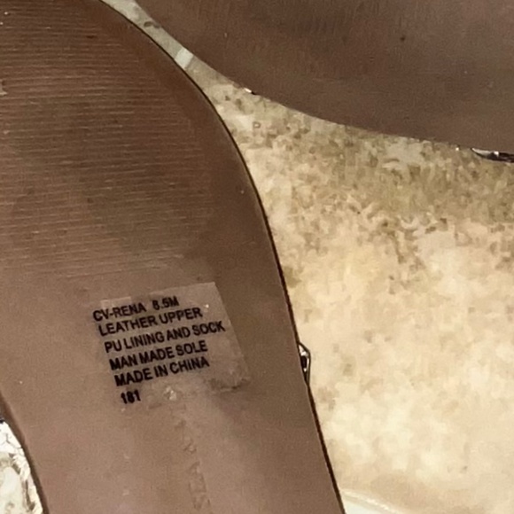 Chelsea & Violet Women’s Multi Snake Print Leather Thong Casual Sandals Sz-8.5M - Picture 6 of 6